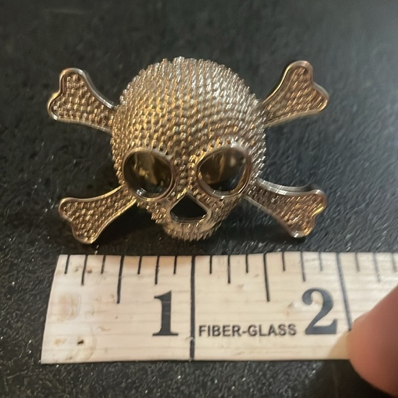 Metal skull and crossbones ring elastic stretch band - Picture 7 of 9